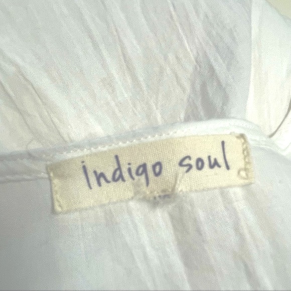 INDIGO SOUL white eyelet boho bell sleeve top EX L - Picture 8 of 11